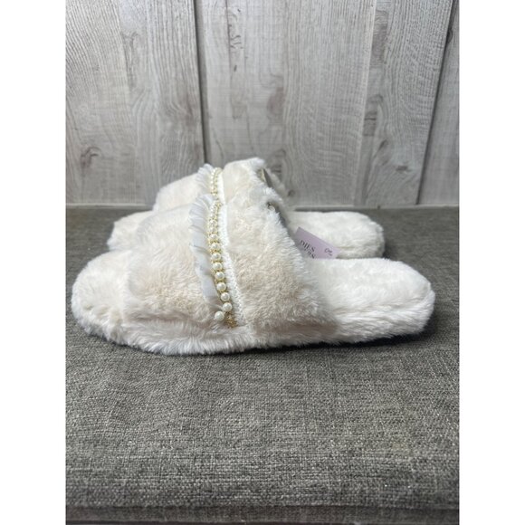 Womens Furry Slippers Open Toe Pearl & Ruffle Accent Non-Slip Sole Size M/L 8-10 - Picture 4 of 7